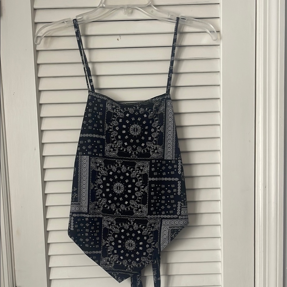 Black and White Patterned Women's Top